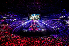 2025年全球总决赛观赛人数破800万：电竞产业崛起，社交媒体热议，观众群体多元化